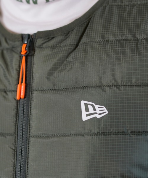 NEW ERA（ニューエラ）の「NEW ERA/ニューエラ ベストジャケット 保温 軽量 14326427/14326428（ベスト・メンズ・オリーブ/ブラック・M/XL/L）」の18枚目の写真