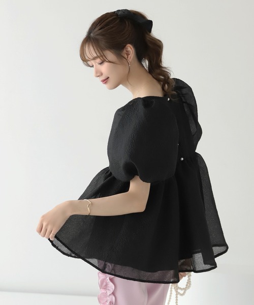 完売品✨️meraki✨️ふくれジャガードパフスリーブブラウス　ホワイト ふくれジャガードパフスリーブブラウス ジャガード パフ袖 裾