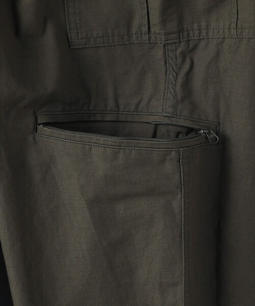 COMFORTABLE REASON（コンフォータブルリーズン）の「【別注】 ＜COMFORTABLE REASON＞ フライト パンツ（カーゴパンツ・メンズ・ネイビー/オリーブ・FREE）」の13枚目の写真