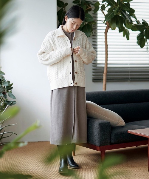 Sunny clouds（サニークラウズ）の「サニークラウズ　三つ編み模様のカーディガン（カーディガン/ボレロ・レディース・ホワイト/レッド・MEDIUM/X-LARGE/LARGE）」の19枚目の写真