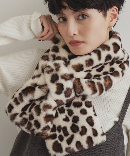 OPAQUE.CLIP（オペークドットクリップ）の「◆レオパード柄フェイクファー差し込みティペット（ストール/ショール・レディース・ダークブラウン系・00）」の2枚目の写真