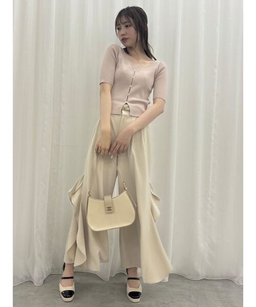 dazzlin（ダズリン）の「フリルスリットワイドパンツ（その他パンツ・レディース・ブラック/ベージュ・SMALL/MEDIUM）」の5枚目の写真