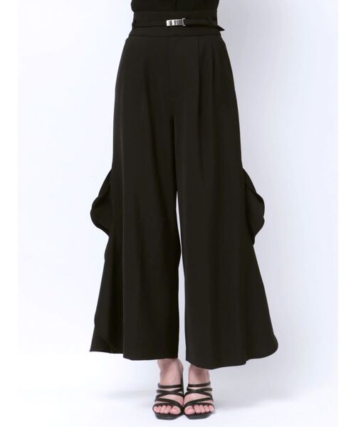 dazzlin（ダズリン）の「フリルスリットワイドパンツ（その他パンツ・レディース・ブラック/ベージュ・SMALL/MEDIUM）」の15枚目の写真
