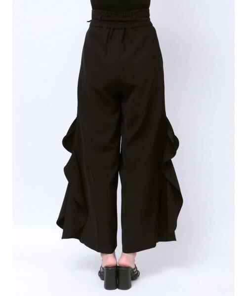dazzlin（ダズリン）の「フリルスリットワイドパンツ（その他パンツ・レディース・ブラック/ベージュ・SMALL/MEDIUM）」の17枚目の写真