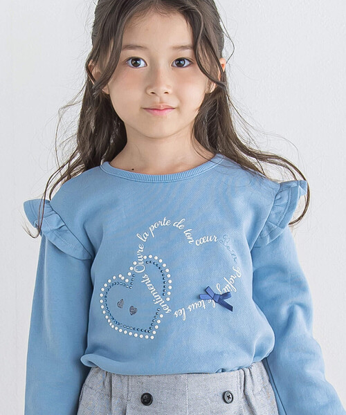 BeBe(ベベ)の「肩フリルハートロゴトレーナー(90~150cm)(スウェット・キッズ・ボルドー/ブルー・120cm/110cm/140cm/150cm/130cm/100cm/90cm)」の5枚目の写真