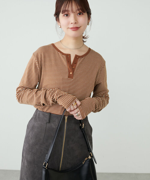 natural couture（ナチュラルクチュール）の「前後2WAYヘンリーネックボーダーT（Tシャツ/カットソー・レディース・ピンク/オレンジ/チャコールグレー/オフホワイト/ブラック・FREE）」の13枚目の写真