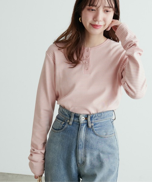 natural couture（ナチュラルクチュール）の「前後2WAYヘンリーネックボーダーT（Tシャツ/カットソー・レディース・ピンク/オレンジ/チャコールグレー/オフホワイト/ブラック・FREE）」の7枚目の写真