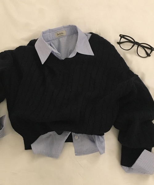 BEIDELLI（ベイデリー）の「[BELLIDE MADE] シグネチャーケーブルルーズフィットVネックニット（ニット/セーター・レディース・ネイビー/ベージュ/オリーブ/グレー/ピンク・FREE）」の16枚目の写真