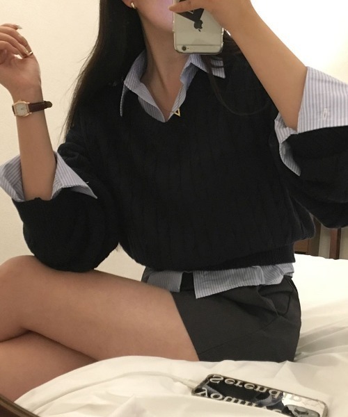 BEIDELLI（ベイデリー）の「[BELLIDE MADE] シグネチャーケーブルルーズフィットVネックニット（ニット/セーター・レディース・ネイビー/ベージュ/オリーブ/グレー/ピンク・FREE）」の13枚目の写真