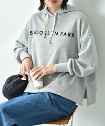 フロッキーロゴプリントワイドシルエットパーカー