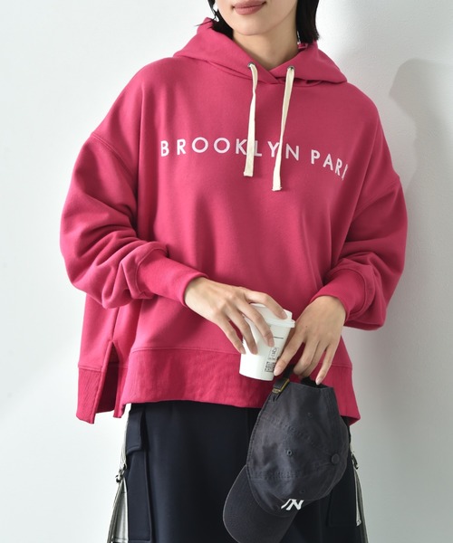 INTERPLANET（インタープラネット）の「フロッキーロゴプリントワイドシルエットパーカー（パーカー・レディース・ピンク/グレー/チャコールグレー・FREE）」の3枚目の写真