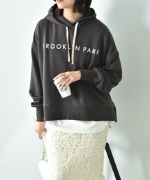 フロッキーロゴプリントワイドシルエットパーカー