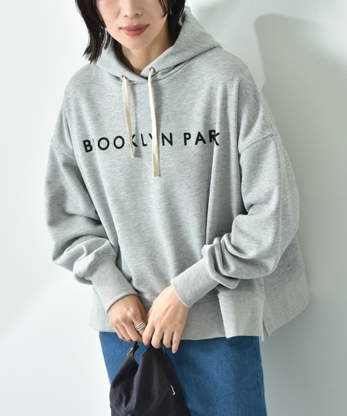 INTERPLANET（インタープラネット）の「フロッキーロゴプリントワイドシルエットパーカー（パーカー・レディース・ピンク/グレー/チャコールグレー・FREE）」の6枚目の写真