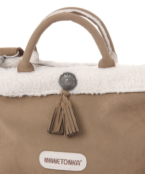 Minnetonka(ミネトンカ)の「【MINNETONKA(ミネトンカ)】別注ショルダートート(ショルダーバッグ・レディース・チャコール/キャメル・FREE)」の18枚目の写真