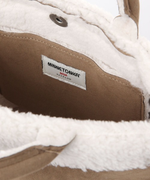 Minnetonka(ミネトンカ)の「【MINNETONKA(ミネトンカ)】別注ショルダートート(ショルダーバッグ・レディース・チャコール/キャメル・FREE)」の21枚目の写真