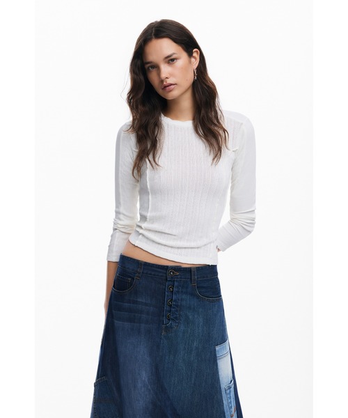 Desigual(デシグアル)の「立体切替 コンパクトカットソー(Tシャツ/カットソー・レディース・レッド/ホワイト/ブラック・XS/S/M/L/XL)」の7枚目の写真