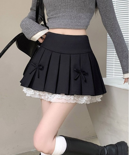 WEGO（ウィゴー）の「WEGO/インナーパンツ付きリボンレースプリーツミニ丈スカート（スカート・レディース・グレー/ブラック/ダークグレー・SMALL/MEDIUM）」の2枚目の写真