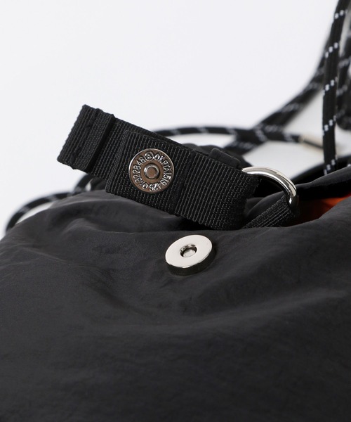 niko and...（ニコアンド）の「オリジナルセンターベルトコードショルダーバッグ（ショルダーバッグ・レディース・アイボリー/ブラック/グリーン/グレー・0）」の14枚目の写真