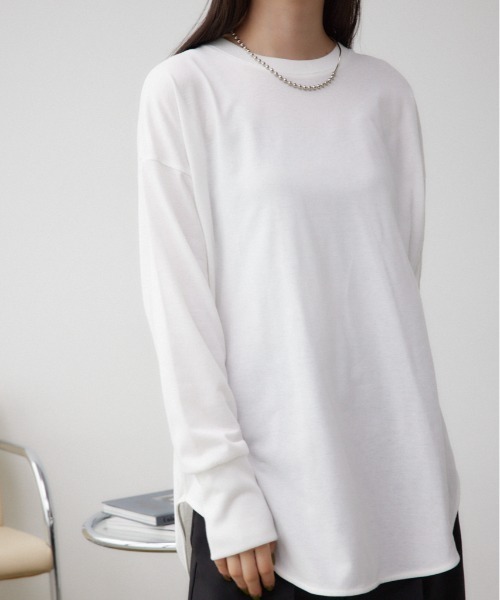 AZUL by moussy(アズールバイマウジー)の「アソートデザインレイヤードトップス(Tシャツ/カットソー・レディース・ブラック系その他2/ホワイト系その他2/オフホワイト/ブラック・SMALL/MEDIUM)」の2枚目の写真