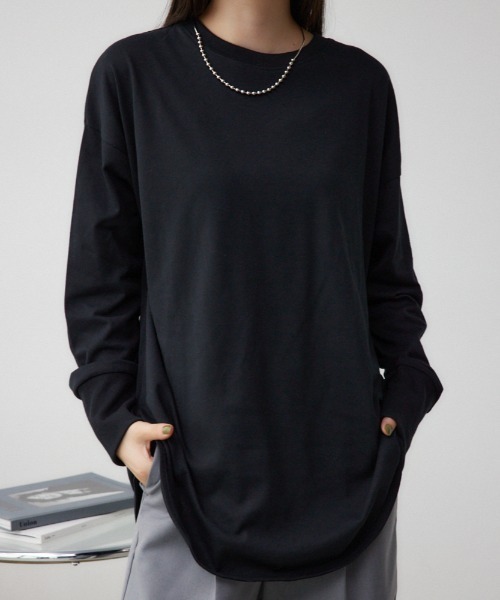 AZUL by moussy(アズールバイマウジー)の「アソートデザインレイヤードトップス(Tシャツ/カットソー・レディース・ブラック系その他2/ホワイト系その他2/オフホワイト/ブラック・SMALL/MEDIUM)」の1枚目の写真