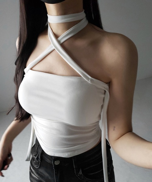 me+em select(ミームセレクト)の「【 3color / カップ付 】ロングチョーカークロスネックキャミソール / long choker cross neck camisole ※※(キャミソール・レディース・ブラック/ホワイト/グレー・FREE)」の11枚目の写真