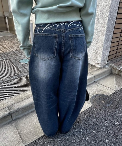 MEMECLE(メメクル)の「【 MEMECLE / メメクル 】ロゴバッグ刺繍 ルーズワイドデニムパンツ(デニムパンツ・レディース・ブルー・S/M/L)」の20枚目の写真
