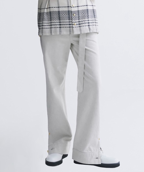 CULLNI（クルニ）の「Hem Slit Wide Denim Pant with Long Belt（デニムパンツ・メンズ・ブラック/ネイビー/ダークネイビー/ブルー/アイボリー・2/0/1）」の2枚目の写真