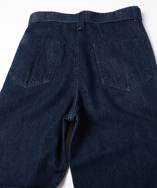 CULLNI（クルニ）の「Hem Slit Wide Denim Pant with Long Belt（デニムパンツ・メンズ・ブラック/ネイビー/ダークネイビー/ブルー/アイボリー・2/0/1）」の18枚目の写真