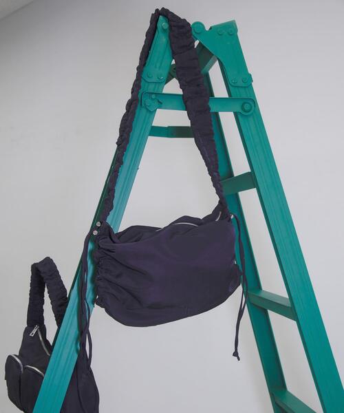 RODE SKO(ロデスコ)の「『Ssize』hun RODESKO Gather small(ショルダーバッグ・レディース・ブラック/レッド系その他/オフホワイト/ミント/ブラウン/イエロー系その他/ブルー系その他・ONE)」の6枚目の写真