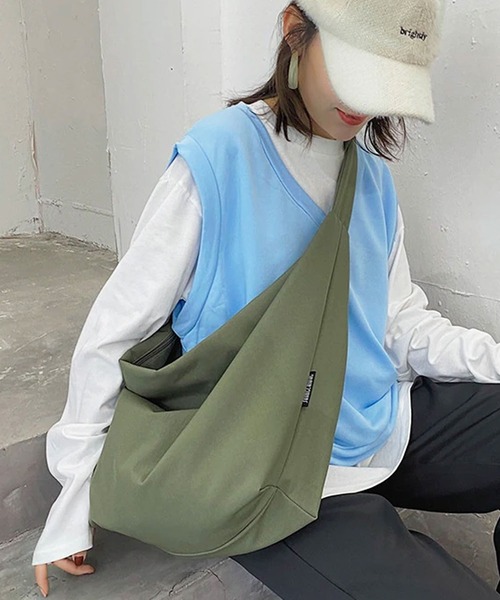 florist（フローリスト）の「【大容量・軽い◎】ビッグサイズワンショルダーバッグ（ショルダーバッグ・レディース・ホワイト/ブラック/ピンク/グリーン・FREE）」の15枚目の写真