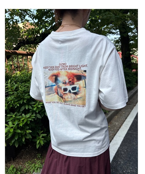 ROSE BUD(ローズバッド)の「【WEB・一部店舗限定/ROSE BUD LIMITED】GREMLINS S/S TEE(Tシャツ/カットソー・レディース・オフホワイト/ホワイト・ONE SIZE)」の1枚目の写真