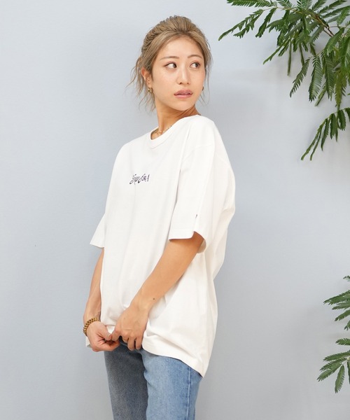 NEW ERA（ニューエラ）の「【ユニセックス】NEW ERA/ニューエラ オーバーサイズ/バックプリントTシャツ 14410031/14410032（Tシャツ/カットソー・レディース・ホワイト/ブラック・XL）」の4枚目の写真