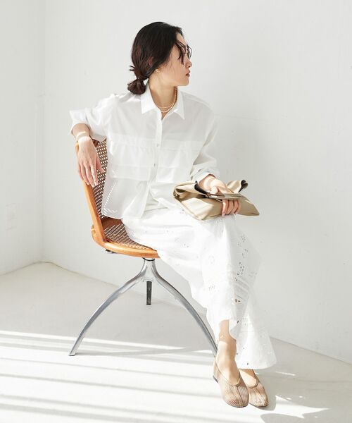 le.coeur blanc（ルクールブラン）の「ティアードフリルシャツ（シャツ/ブラウス・レディース・オフホワイト/ブルー系その他2/ブルー系その他3・38）」の4枚目の写真