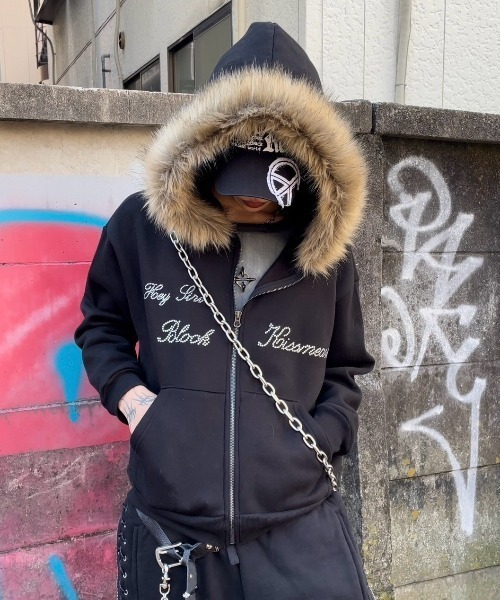 WHATABOUTYOURFRIEND ファージップパーカー 最安値】whataboutyourfriend ジップパーカー ファー