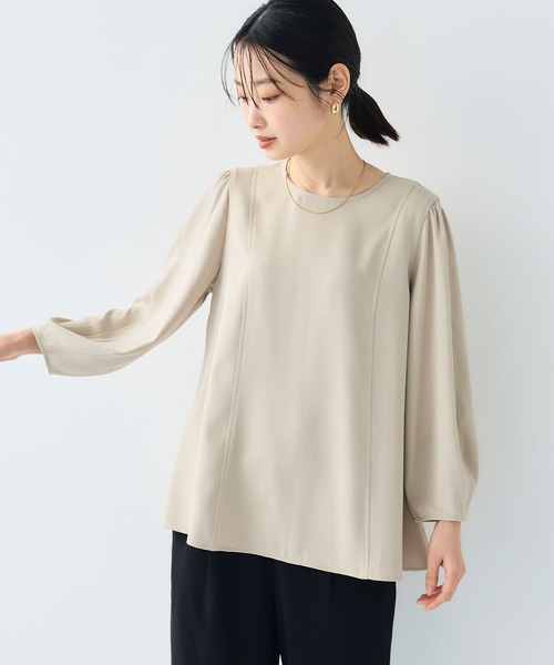 CROSS FUNCTION(クロスファンクション)の「《シワになりにくい》サマ美え バックサテンツイルパフブラウス【CF/クロスファンクション】(シャツ/ブラウス・レディース・ライトグレー/チャコールグレー・M/LL/L)」の13枚目の写真