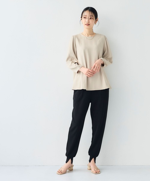 CROSS FUNCTION(クロスファンクション)の「《シワになりにくい》サマ美え バックサテンツイルパフブラウス【CF/クロスファンクション】(シャツ/ブラウス・レディース・ライトグレー/チャコールグレー・M/LL/L)」の17枚目の写真