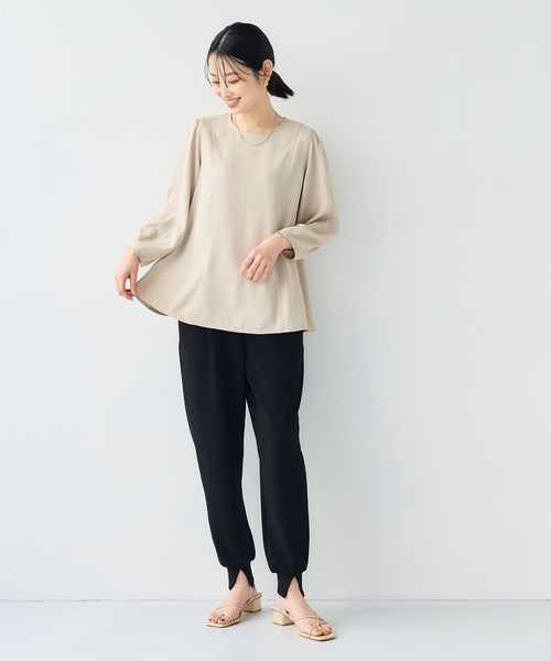 CROSS FUNCTION(クロスファンクション)の「《シワになりにくい》サマ美え バックサテンツイルパフブラウス【CF/クロスファンクション】(シャツ/ブラウス・レディース・ライトグレー/チャコールグレー・M/LL/L)」の18枚目の写真
