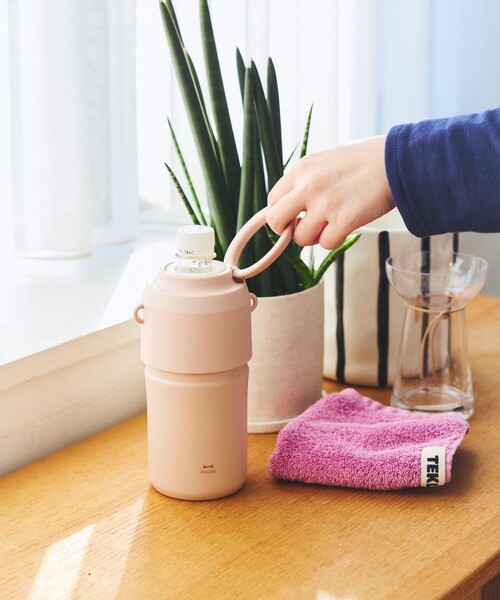 BRUNO（ブルーノ）の「BRUNO/ブルーノ 保冷 保温 真空二重構造 ステンレス ペットボトルホルダー（水筒・レディース・ホワイト/ピンク/サックスブルー・ONE SIZE）」の4枚目の写真