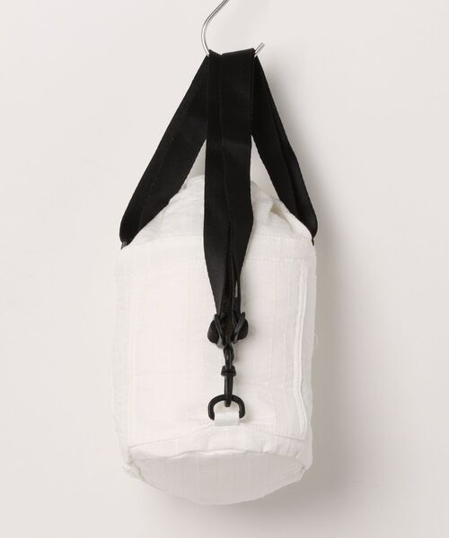 NO NEED(ノーニード)の「【WV PROJECT】happy dyeing bag / JIBG7724(ショルダーバッグ・メンズ・チャコール/ホワイト/イエロー・フリ-)」の4枚目の写真
