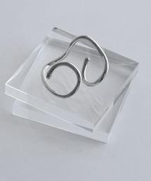 Yuki Yoshioka（ユーキヨシオカ）の「Double Finger Ring（リング）」