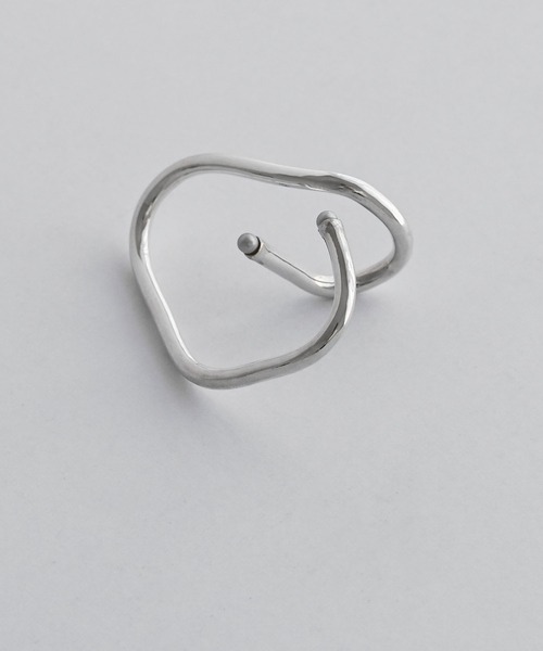 Yuki Yoshioka(ユーキヨシオカ)の「Double Finger Ring(リング・レディース・シルバー・ONE SIZE)」の2枚目の写真