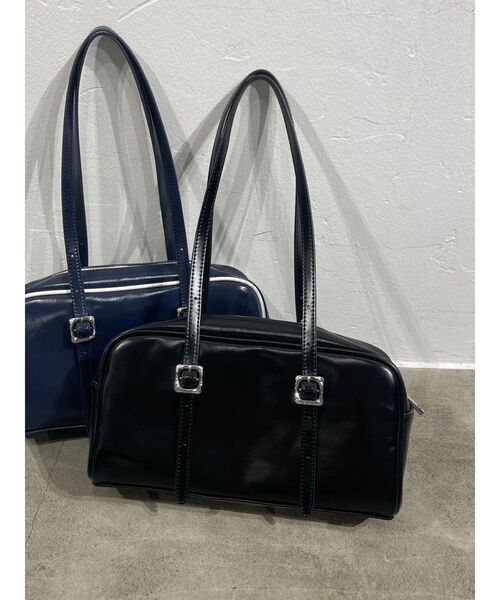 EMODA（エモダ）の「ダブルベルトワイドバッグ（ハンドバッグ・レディース・ブラック/ネイビー・FREE）」の5枚目の写真