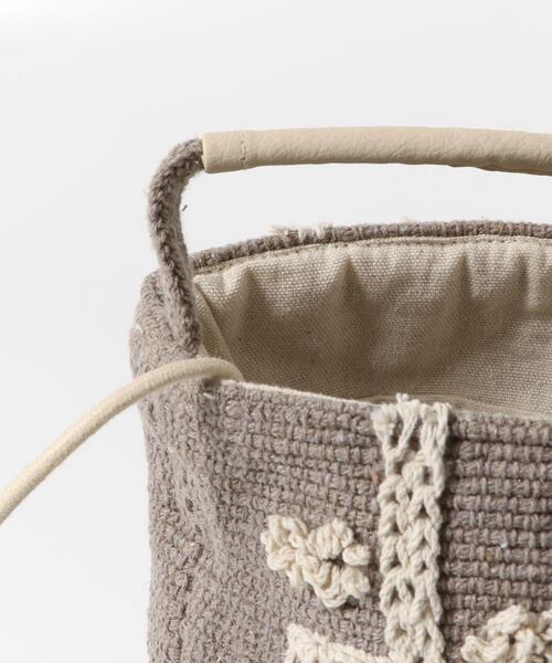 beej（ビージ）の「『別注』Beej×DOORS　チューブショルダーバッグ（ショルダーバッグ・レディース・ブラウン/グレー系その他・ONE）」の9枚目の写真