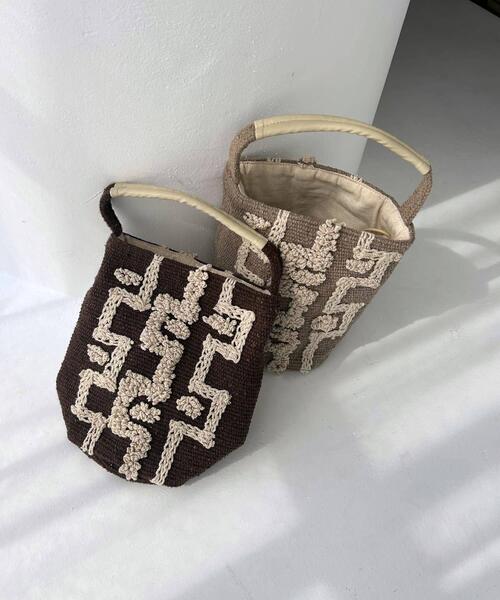 beej（ビージ）の「『別注』Beej×DOORS　チューブショルダーバッグ（ショルダーバッグ・レディース・ブラウン/グレー系その他・ONE）」の7枚目の写真
