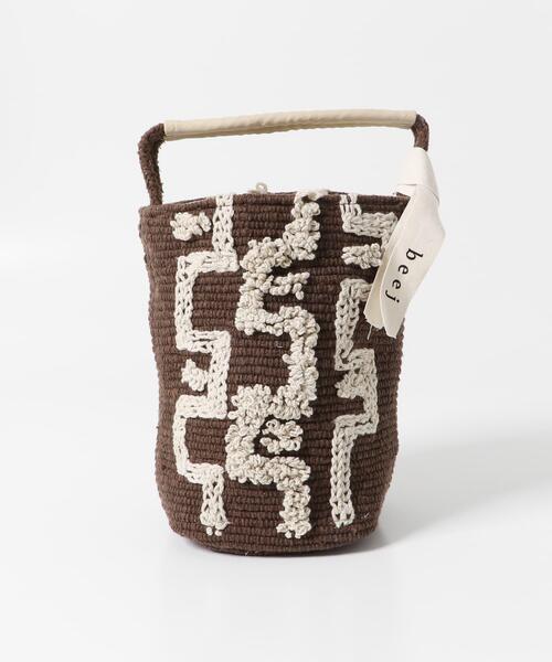 beej（ビージ）の「『別注』Beej×DOORS　チューブショルダーバッグ（ショルダーバッグ・レディース・ブラウン/グレー系その他・ONE）」の6枚目の写真