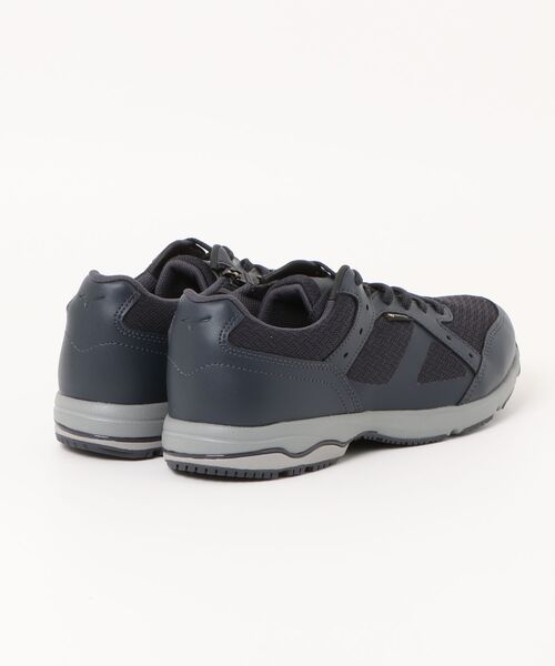 MIZUNO(ミズノ )の「mizuno ミズノ LD AROUND 4 SW GTX【防水透湿/軽量/幅広4E】メンズウォーキングシューズ(LDアラウンド4スーパーワイドゴアテックス)(スニーカー・メンズ・グレー系その他/ブラック・25.0cm/25.5cm/26.0cm/26.5cm/27.0cm)」の3枚目の写真