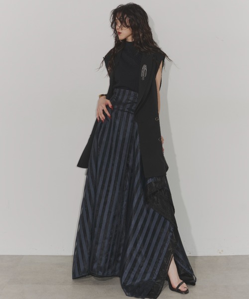 Many layers stripe volume skirt（スカート）｜Chris TROIS