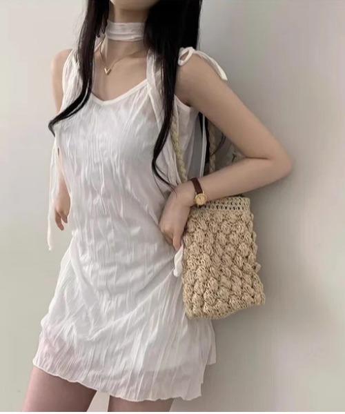 gossip！ロサンゼルス（ゴシップロサンゼルス）の「【Y2Kガーリー】 シュリンク加工　ボウタイリボン付きミニ丈ワンピース（ワンピース・レディース・ブラック/ホワイト・FREE）」の5枚目の写真