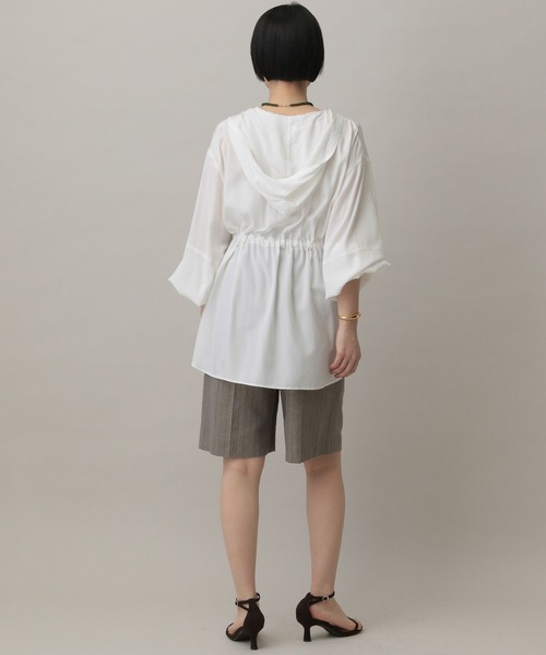 A part by（アパートバイ）の「シアーフードシャツブルゾン（ブルゾン・レディース・オフホワイト/ブラック・FREE）」の4枚目の写真