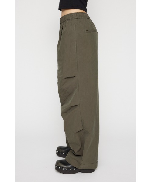 LAGUA GEM(ラグアジェム)の「EASY PARACHUTE パンツ(その他パンツ・レディース・アイボリー/カーキ/グレー・SMALL/MEDIUM)」の11枚目の写真